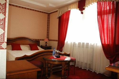 Perlyna Dnipra Hotel Kijev Kültér fotó